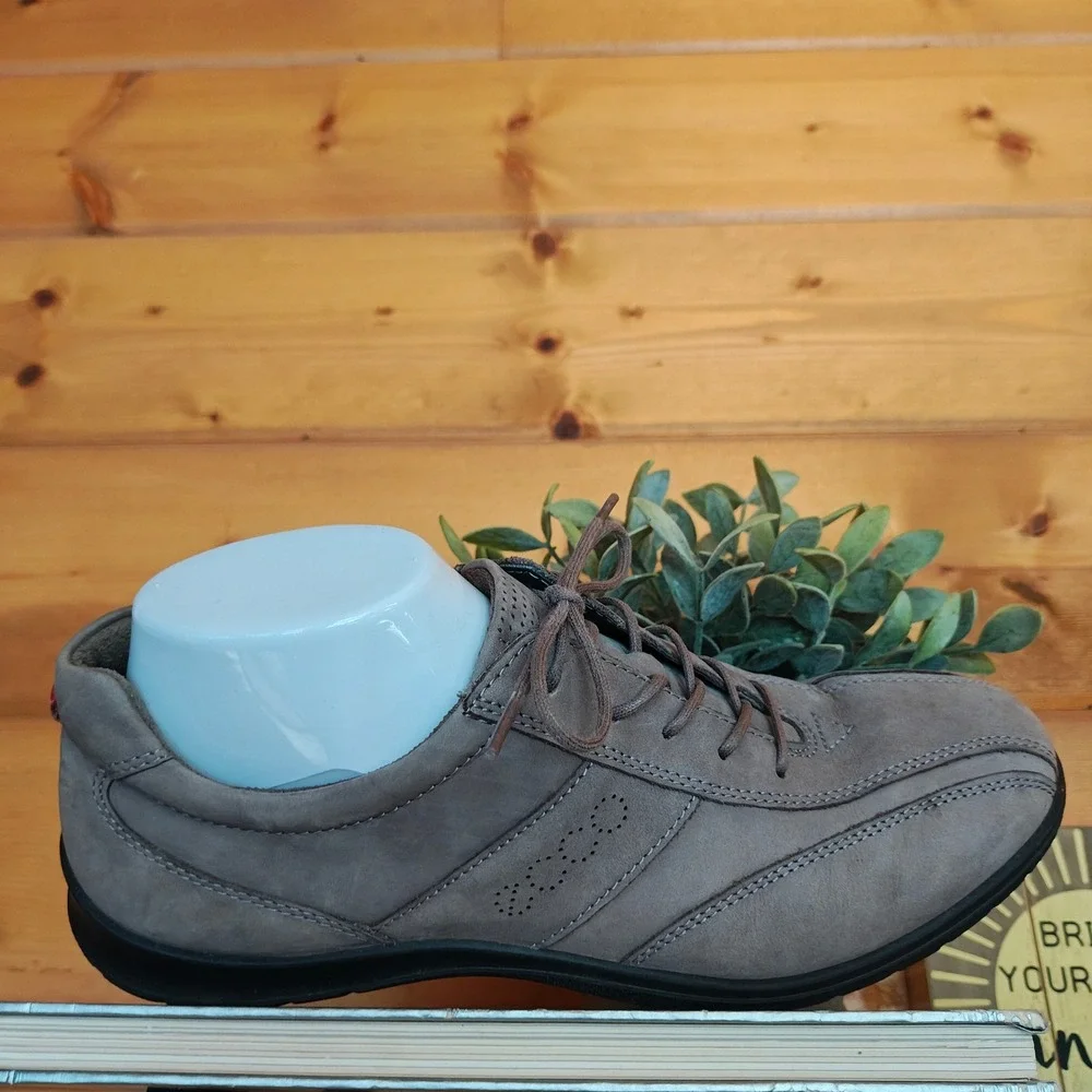 Ecco Sky Tie Taupe Nubuck Leather Bike Toe Oxford Sneaker Comfort Shoe Sz 40/9.5